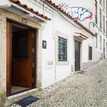 Ola Lisbon - Alfama II-3